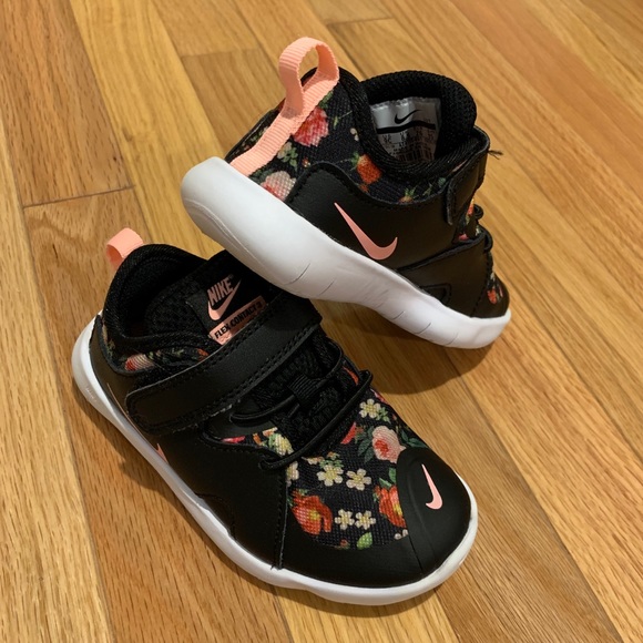 nike flex floral